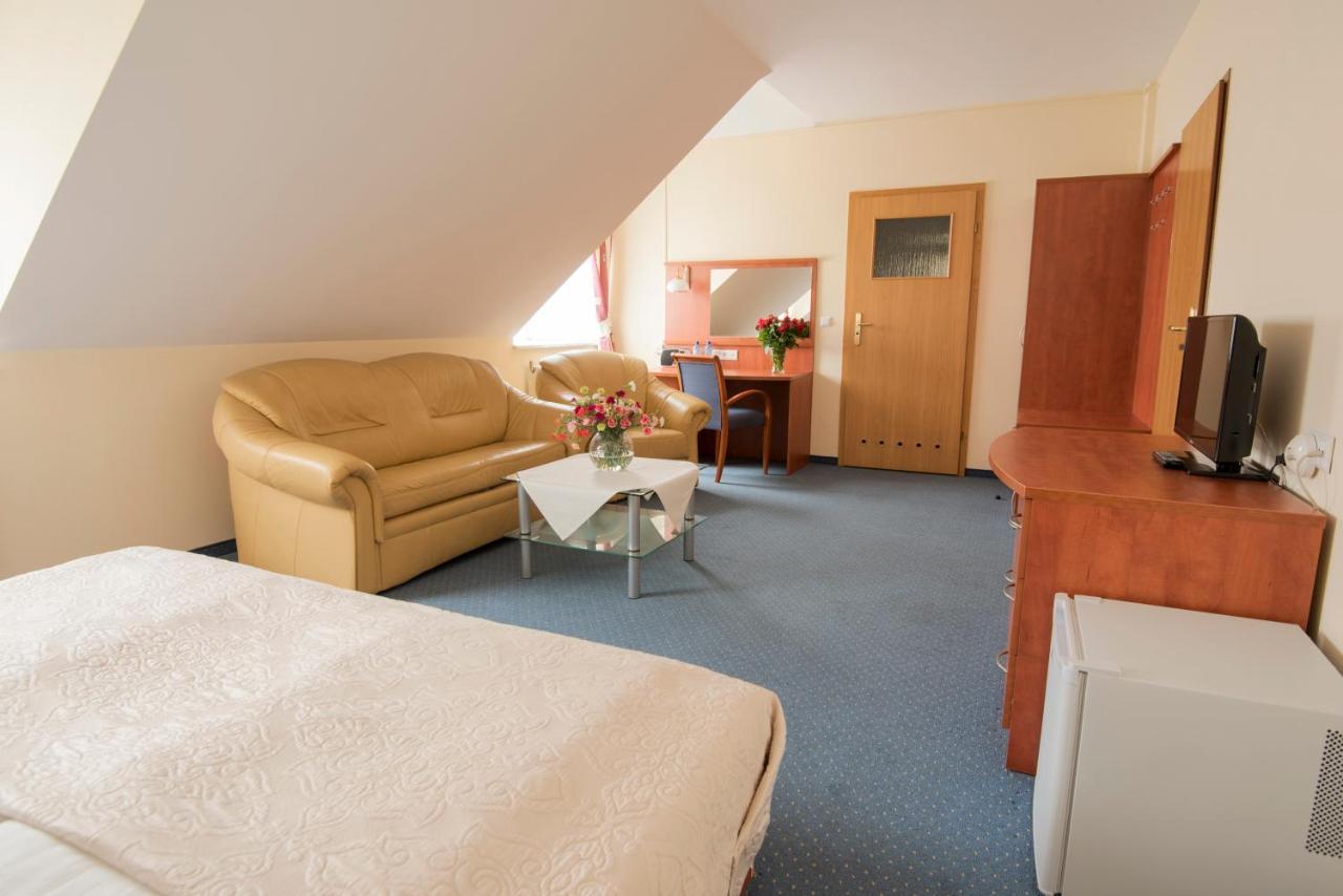Hotel Daria Tychy Buitenkant foto