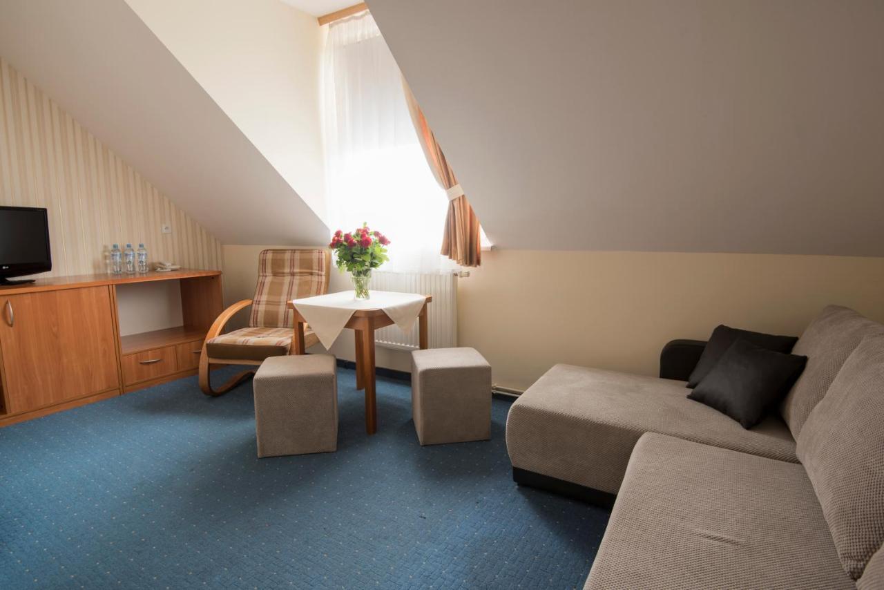 Hotel Daria Tychy Buitenkant foto