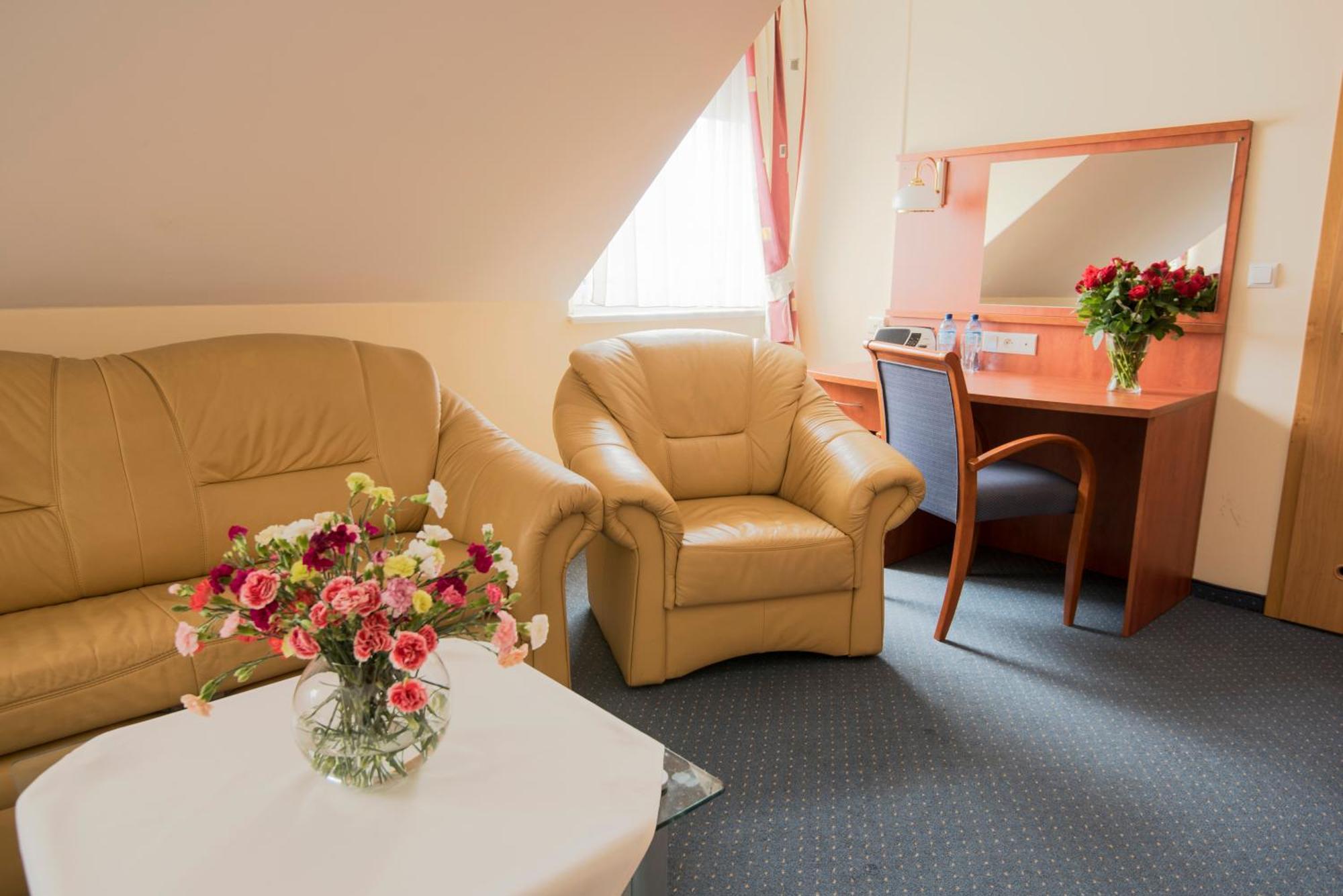 Hotel Daria Tychy Buitenkant foto