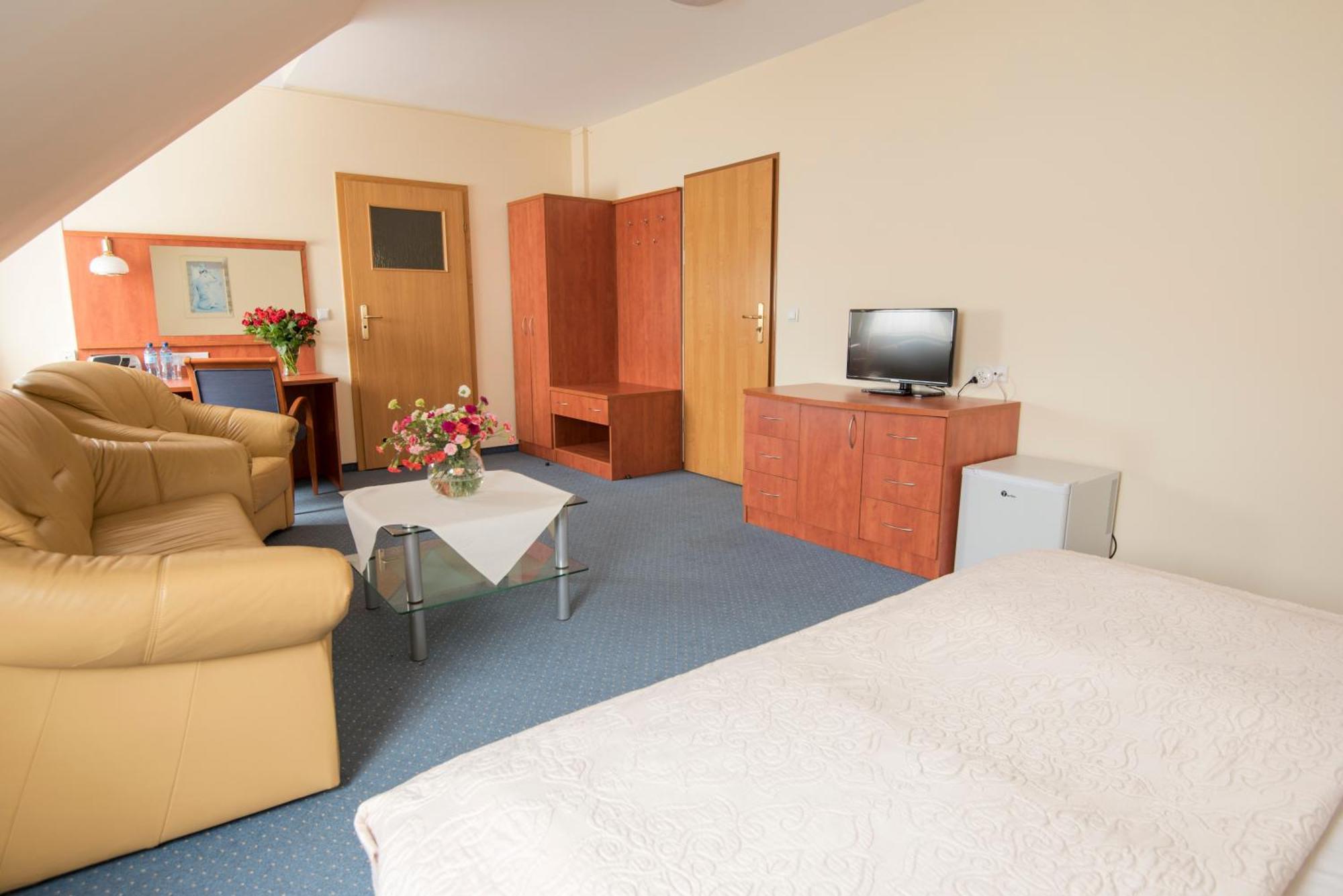 Hotel Daria Tychy Buitenkant foto